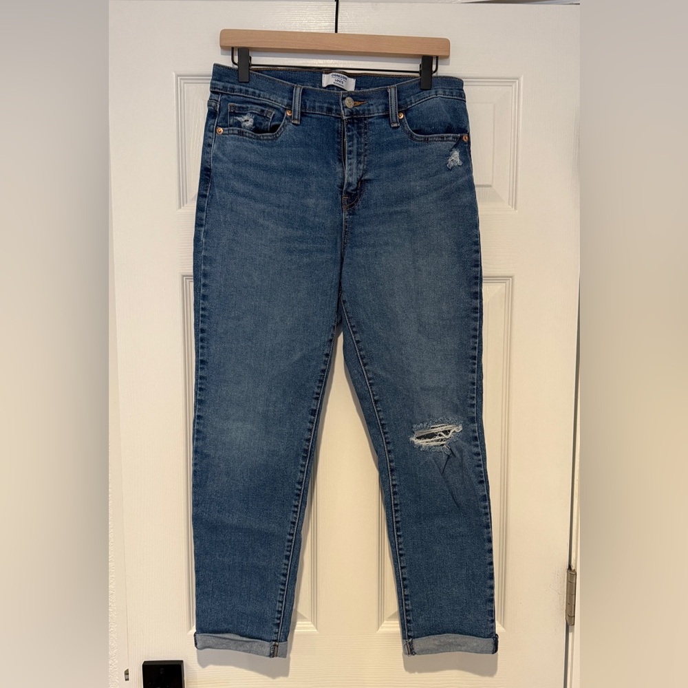 6. Levi’s Denizen boyfriend 
    Size 6/28